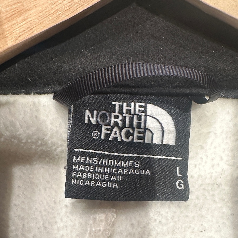 The North Face Men's Black and White Windbreaker - Picture 2 of 2